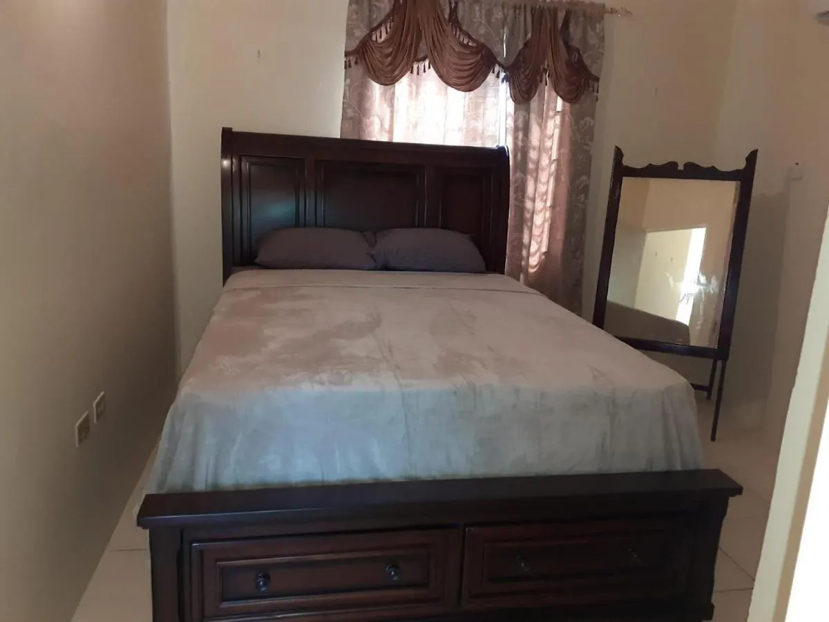 Charming 2-Bed House In Portmore Gated Community 0*,